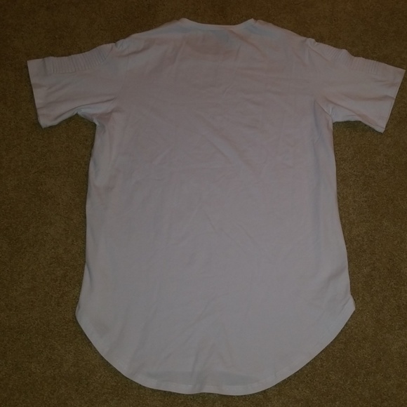 Gentry Garb Long Shirt - Picture 2 of 2